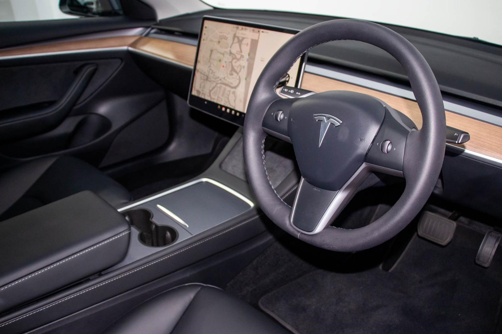2022 Tesla Model 3  Long Range Sedan Image 7