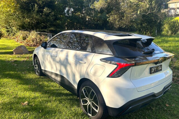 2024 MG MG4 MG4EVR64ESSE24 Essence 64 Hatch