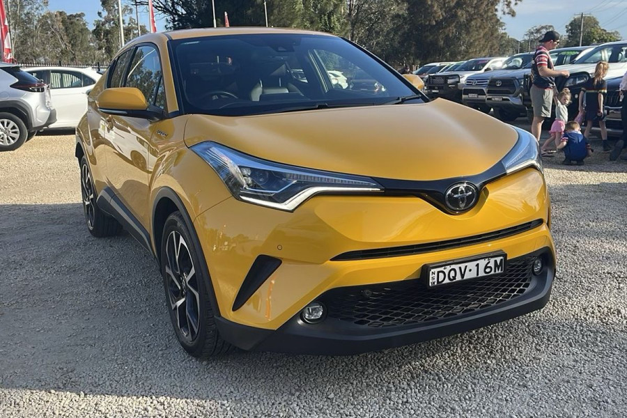 2017 Toyota C-HR NGX10R Koba SUV Image 1
