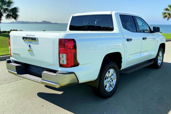 2026 Mitsubishi Triton MV GLX+ Ute Image 6