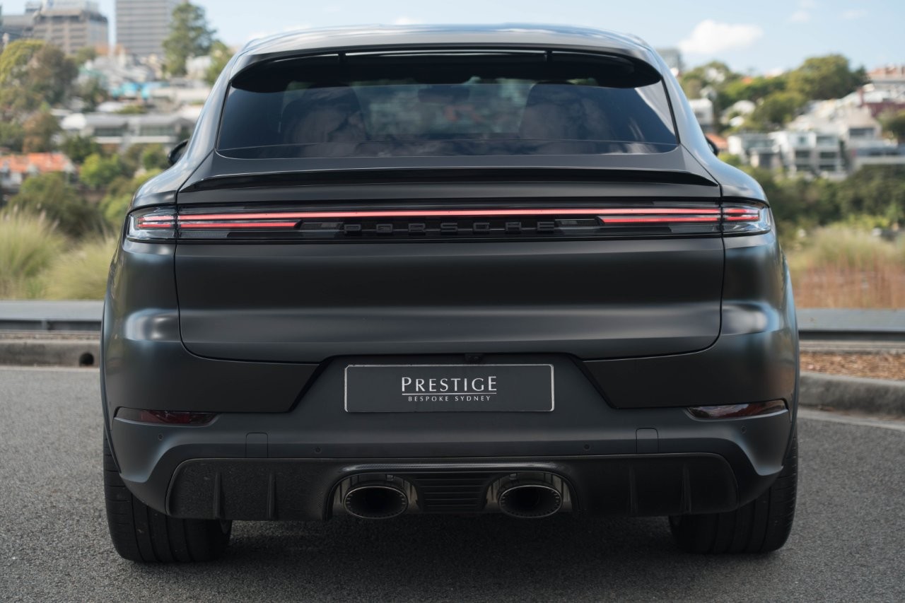 2024 Porsche Cayenne GTS Coupe Image 5