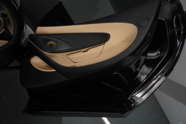 2016 McLaren 570gt Coupe Image 40