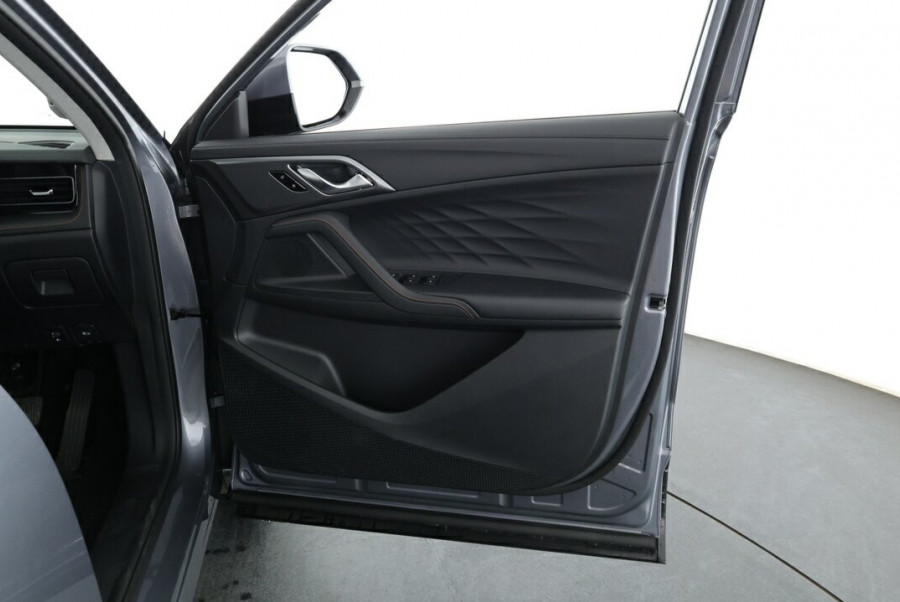2024 MY25 MG HS AS33 Essence SUV Image 20