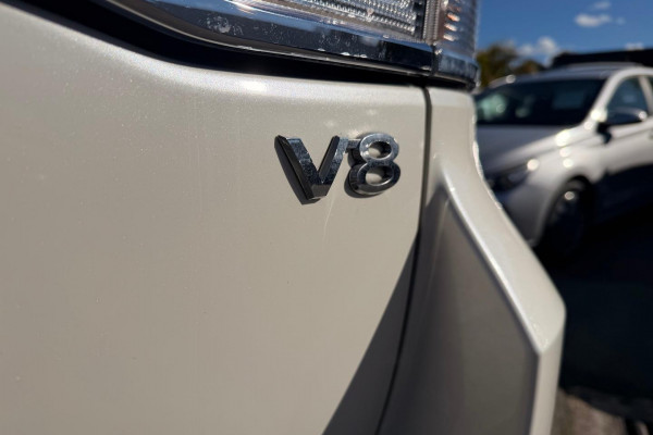 2016 Toyota LandCruiser VDJ200R VX SUV Image 12