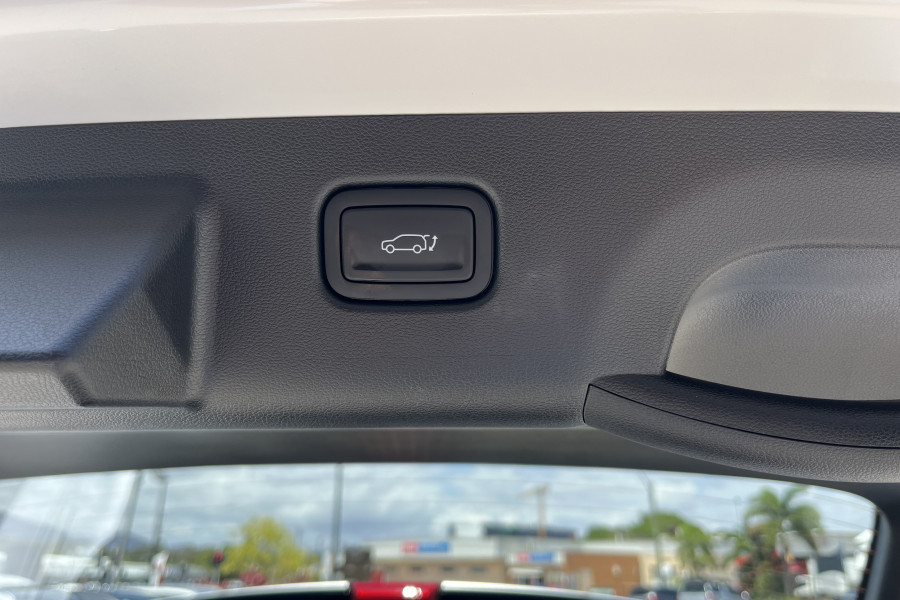 2025 Hyundai KONA SX2.V2 Hybrid Premium SUV Image 20