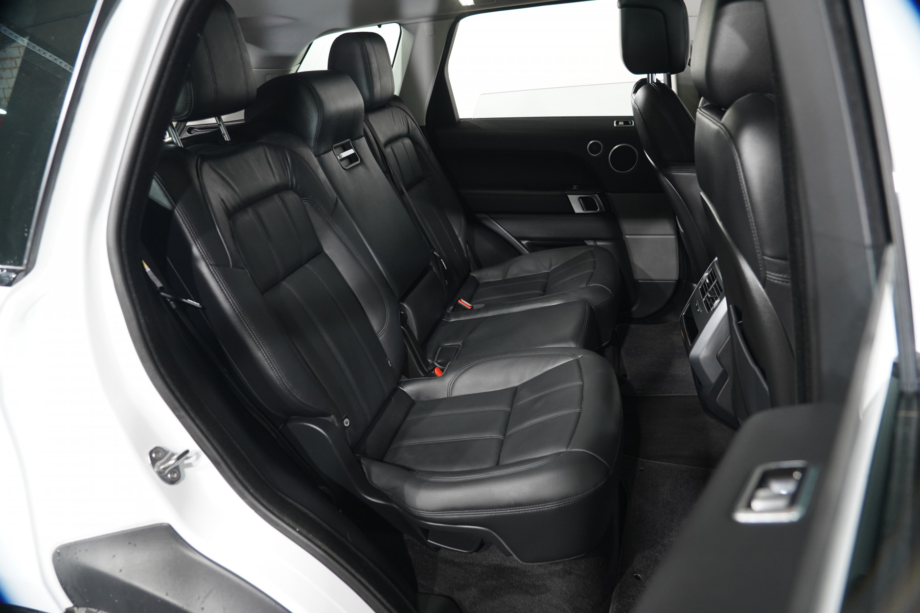 2021 Land Rover Range Rover Sport Sport Si4 Se (221kw) SUV Image 29