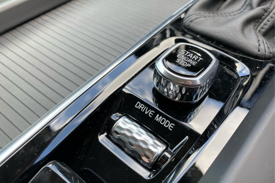 2020 Volvo XC60 UZ T5 Momentum Suv Image 10