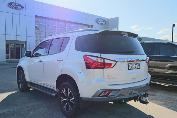 2020 MY19 Isuzu MU-X LS-T SUV Image 5