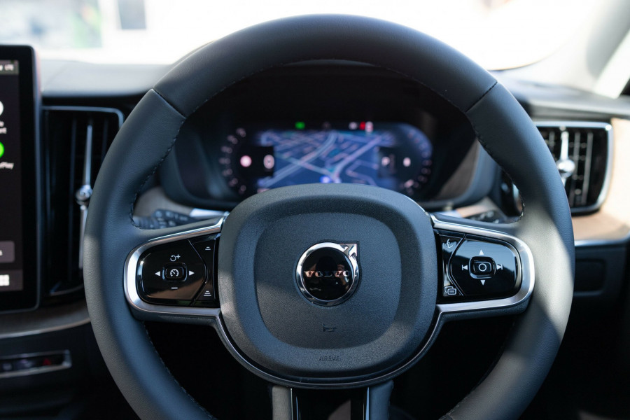 2025 MY26 Volvo XC60 UZ Plus B5 Bright SUV Image 29
