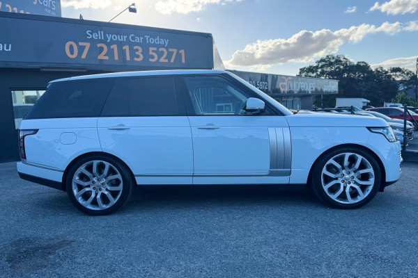 2014 MY14.5 Land Rover Range Rover L405 SDV8 Vogue SE SUV Image 7