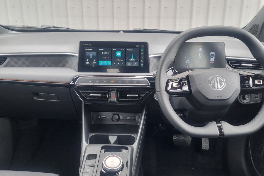 2025 MY24.5 MG MG3 ZP22 Essence Hybrid+ Hatch Image 11