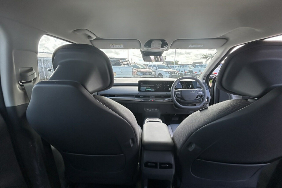 2025 Kia EV3 SV Air Standard Range SUV Image 18