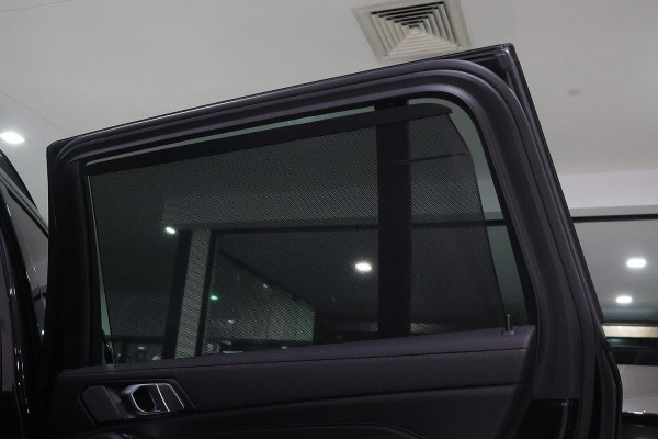 2023 BMW X7 G07 LCI xDrive40i M Sport SUV image 9