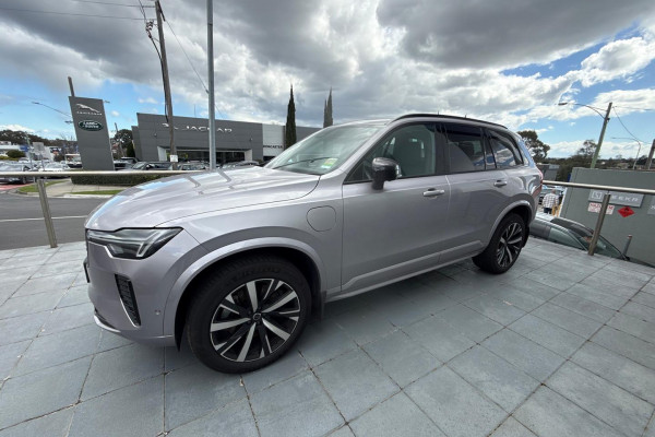 2025 Volvo XC90 L Series Ultra T8 Plug-In Hybrid SUV Image 5