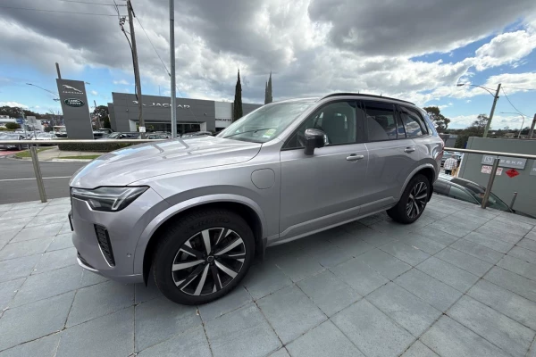 2025 Volvo XC90 L Series Ultra T8 Plug-In Hybrid SUV Image 5