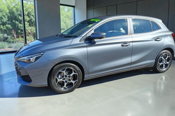 2025 MY25.5 MG MG3 ZP22 Essence Hybrid+ Hatch Image 2