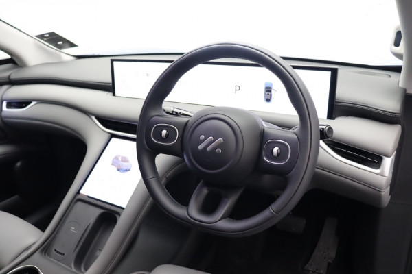 2026 MG IM6 Platinum SUV Image 2