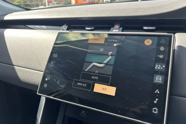 2025 MY25.5 Land Rover Discovery Sport L550 P200 S SUV Image 21