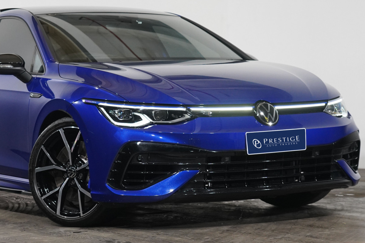 2024 Volkswagen Golf R 4motion Hatch Image 2