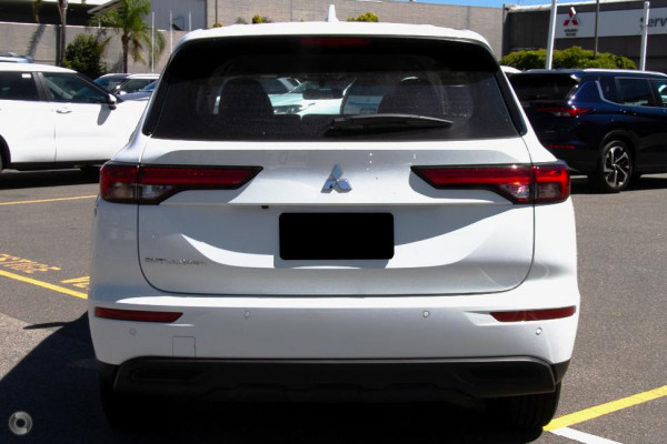 2024 Mitsubishi Outlander ZM ES SUV