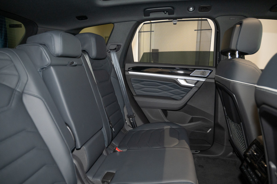 2024 Volkswagen Touareg RC 210TDI R-Line SUV Image 7