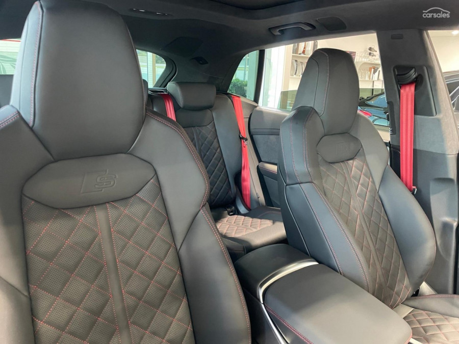 2026 Audi SQ8 TFSI SUV Image 37
