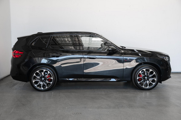 2026 BMW X3 G45 30e xDrive SUV image 3