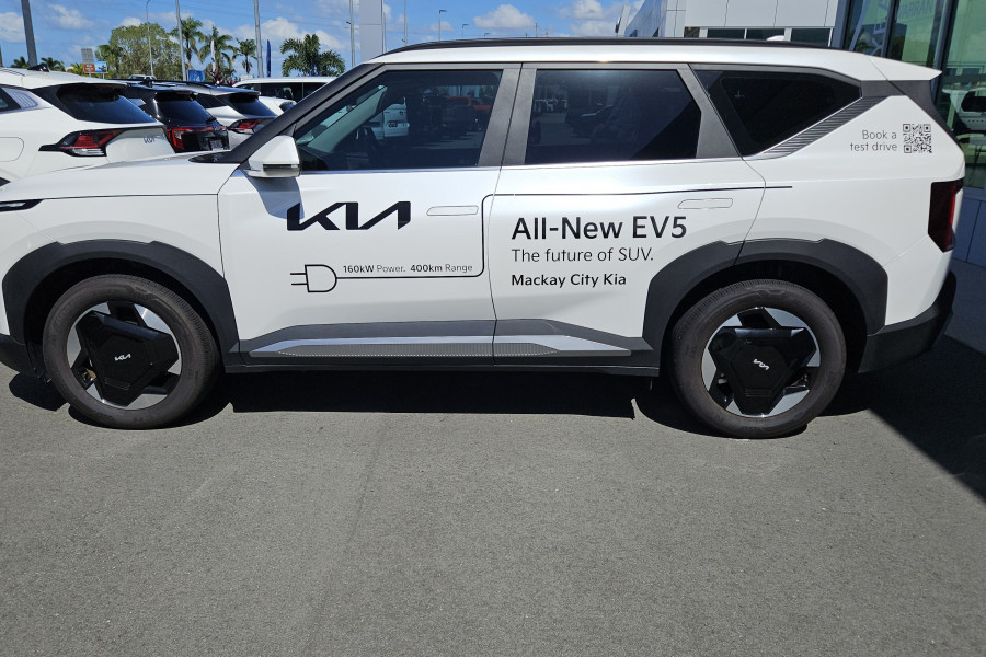 2024 MY25 Kia EV5 OVc Air Long Range SUV Image 8