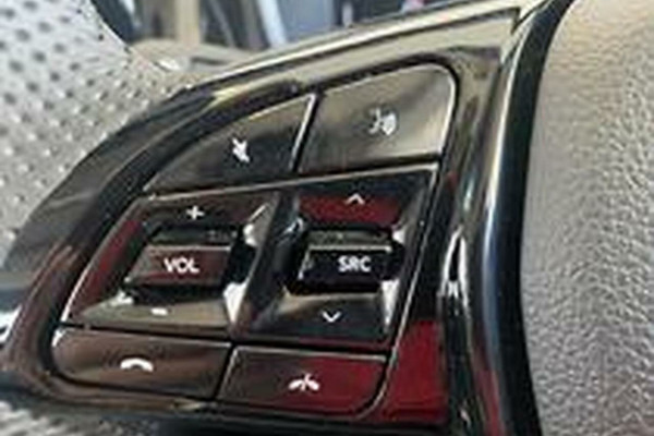2025 Mahindra XUV3X0  AX5L SUV Image 16