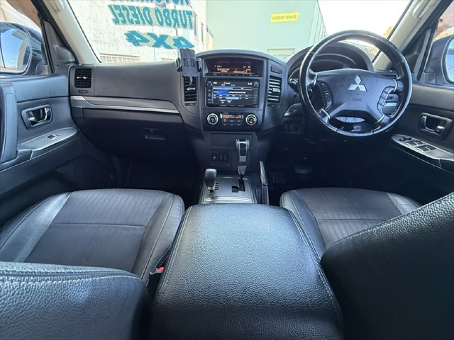2013 MY14 Mitsubishi Pajero NW VR-X SUV Image 12
