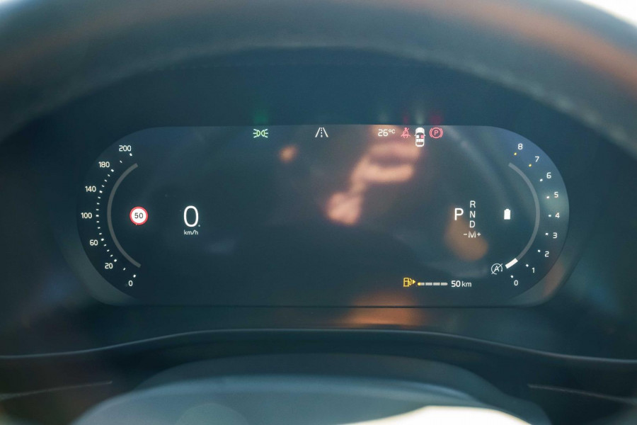 2025 Volvo XC40  Ultra B4 Dark SUV Image 10