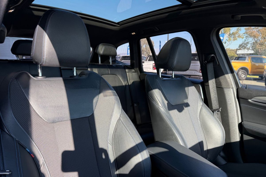 2020 BMW X3 G01 xDrive20d SUV Image 9
