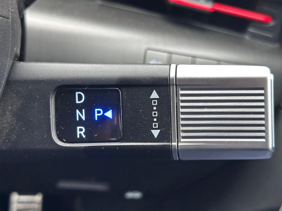 2023 MY24 Hyundai KONA SX2.V1 Premium SUV Image 17