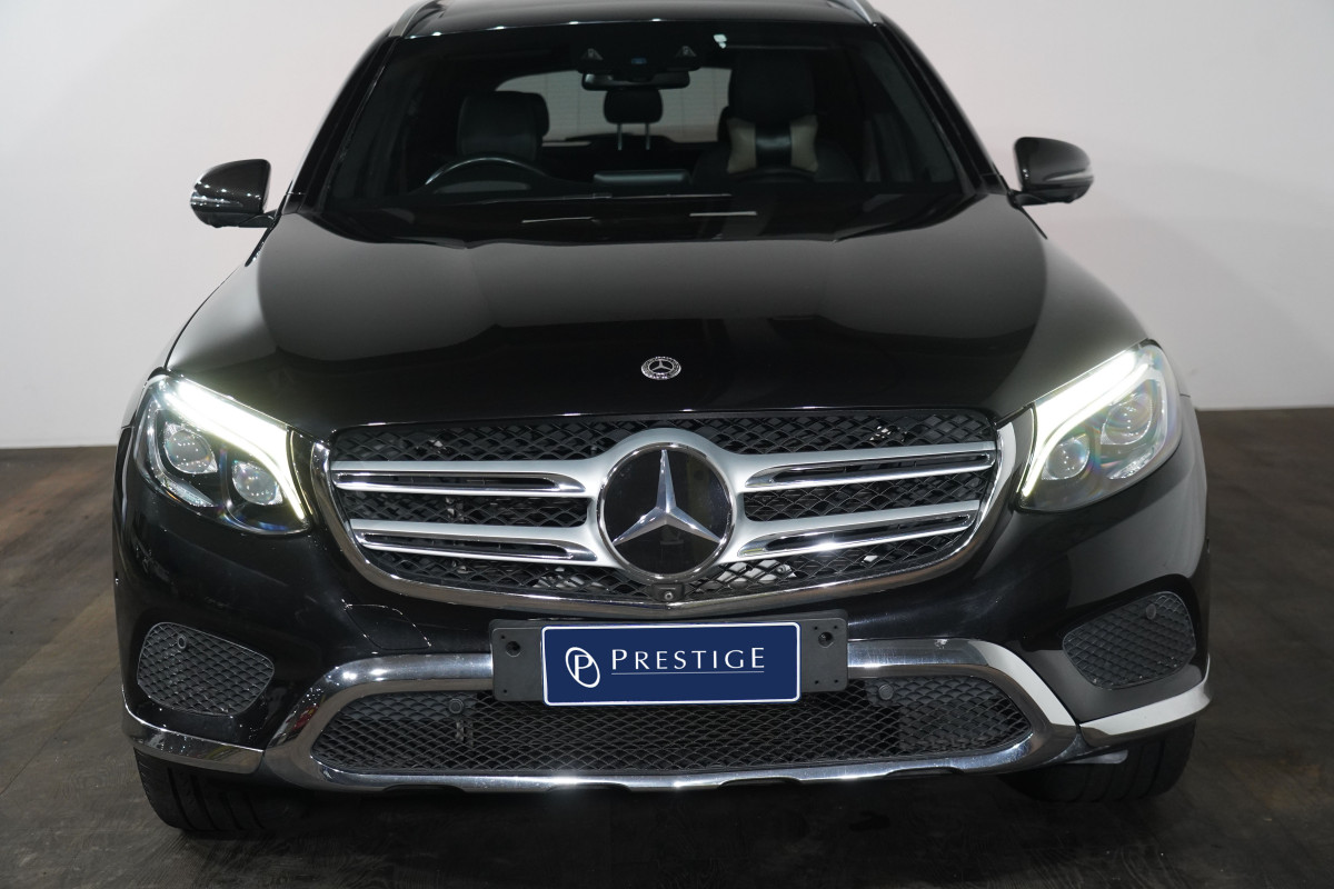 2018 Mercedes-Benz Glc 250 SUV Image 3