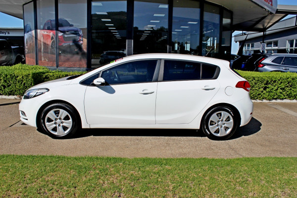 2015 Kia Cerato YD S Hatch Image 5