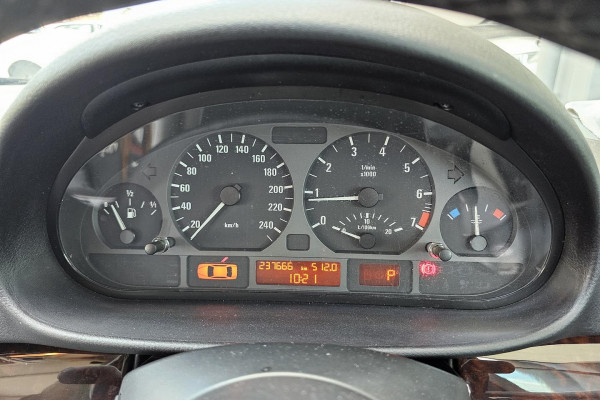 2004 BMW 3 Series E46 318i M Sport Sedan Image 12