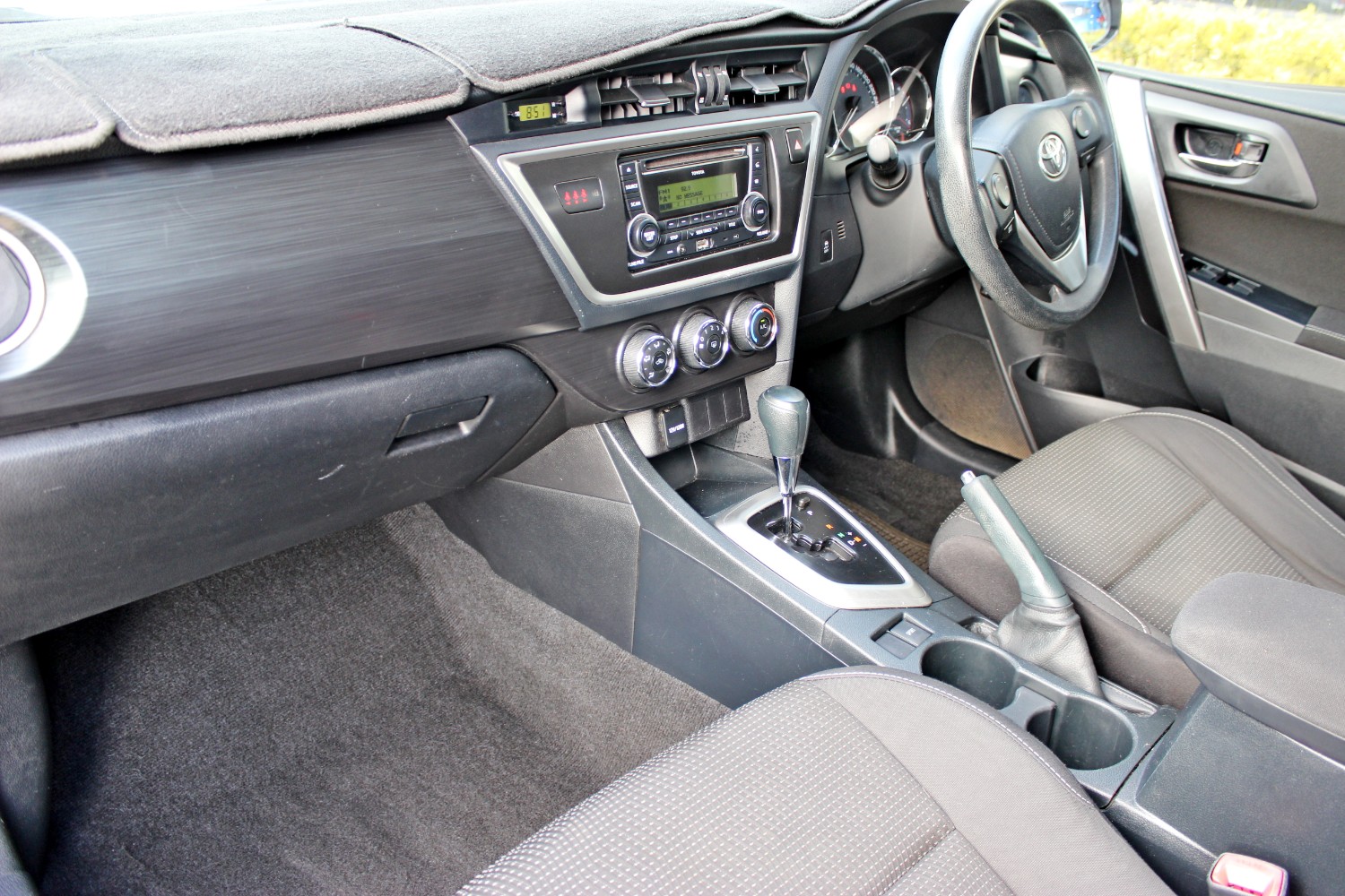 2014 Toyota Corolla ZRE182R Ascent Hatch Image 11
