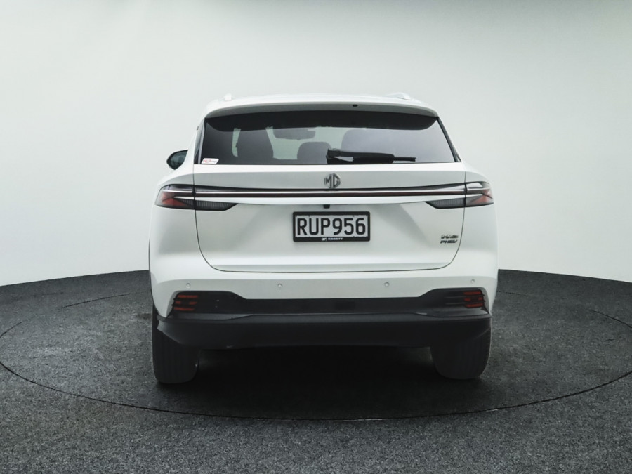 2026 MG HS Plug-in Hybrid Essence SUV Image 8