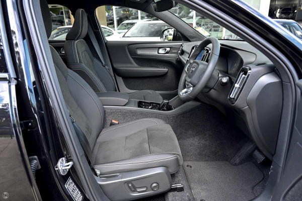 2024 MY25 Volvo XC40 XZ Black Edition SUV Image 6