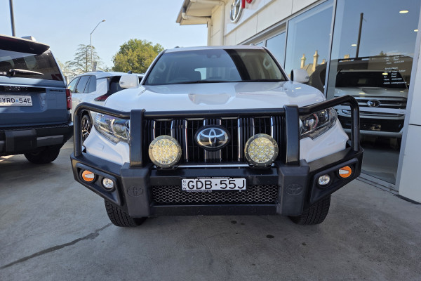 2017 Toyota LandCruiser Prado GDJ150R GXL SUV Image 2