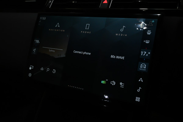 2026 MY25 Land Rover Range Rover Velar L560 P250 Dynamic SE SUV image 18