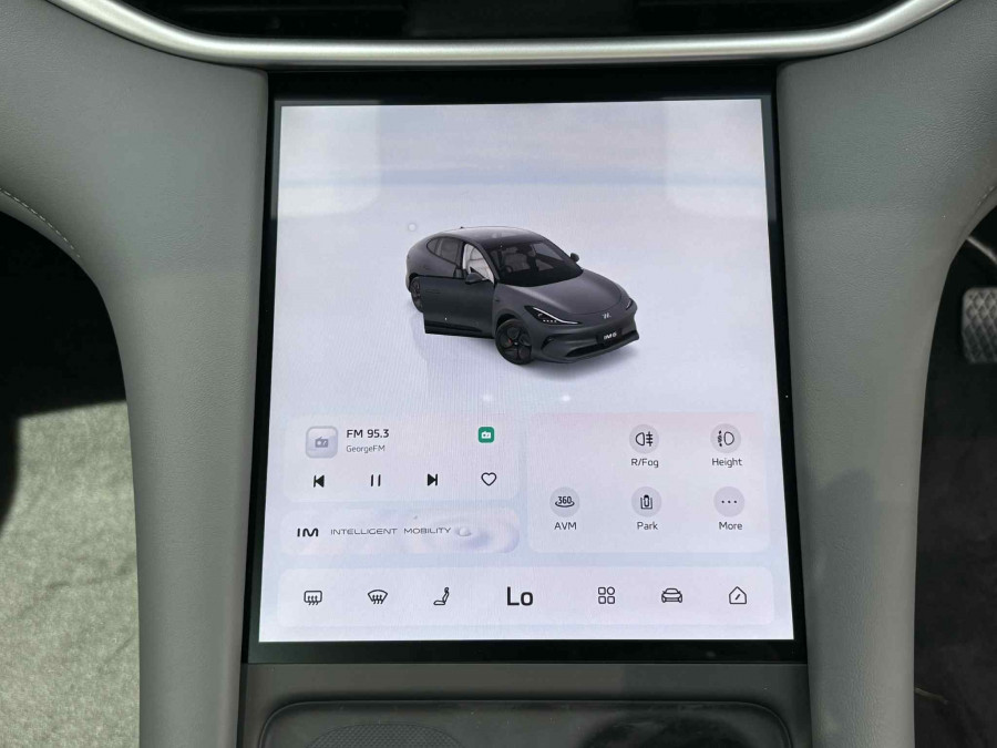 2026 MY25 MG IM6 S12L Premium SUV Image 11