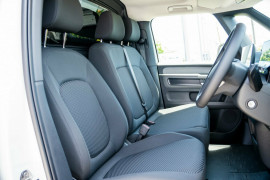 2025 Volkswagen ID. Buzz Cargo EBN BEV550 Van