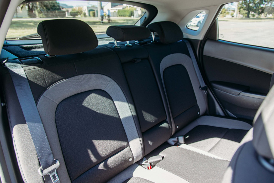 2018 MY19 Hyundai KONA OS.2 Active SUV Image 21
