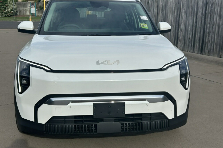 2025 Kia EV3 SV Earth SUV Image 11
