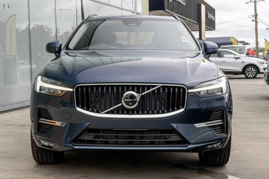 Volvo XC60 B5モーメンタム グリル