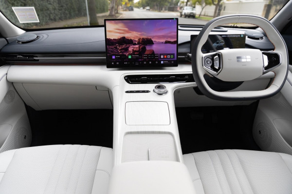 2026 MY27 Geely Starray EM-i P145 Inspire Extended Range SUV Image 4