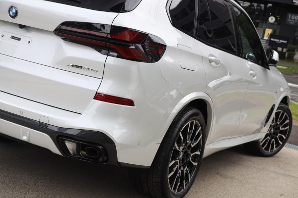 2025 BMW X5 G05 LCI xDrive30d M Sport SUV image 6