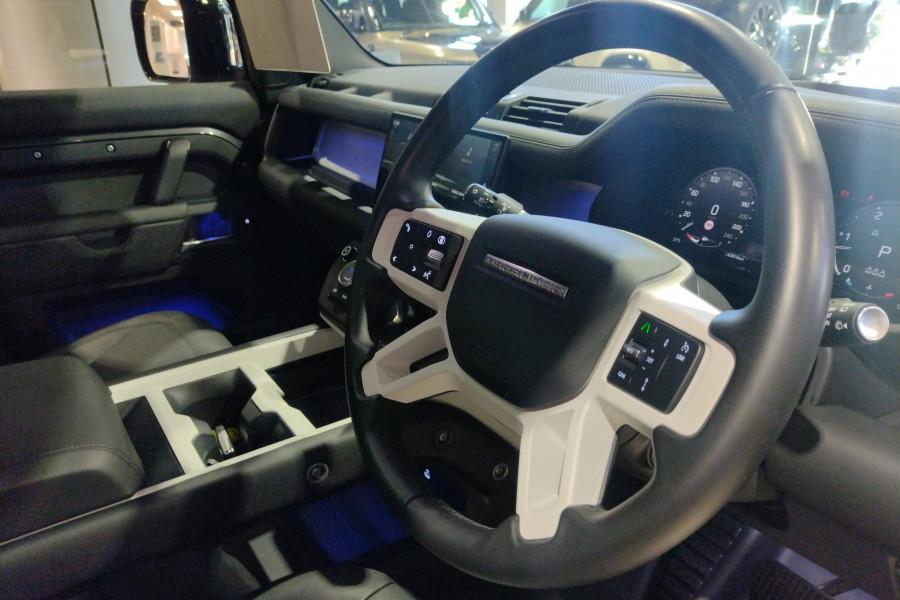 2024 MY25 Land Rover Defender L663 110 D350 X SUV