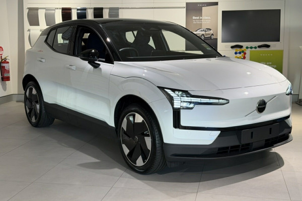 2026 Volvo EX30  Single Motor Extended Range Plus SUV Image 17